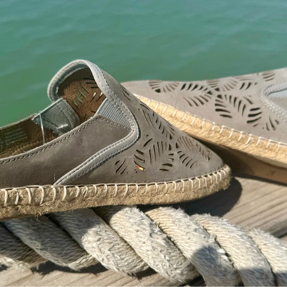 OluKai Woman’s Slip On Loafers - Picture 6 of 10